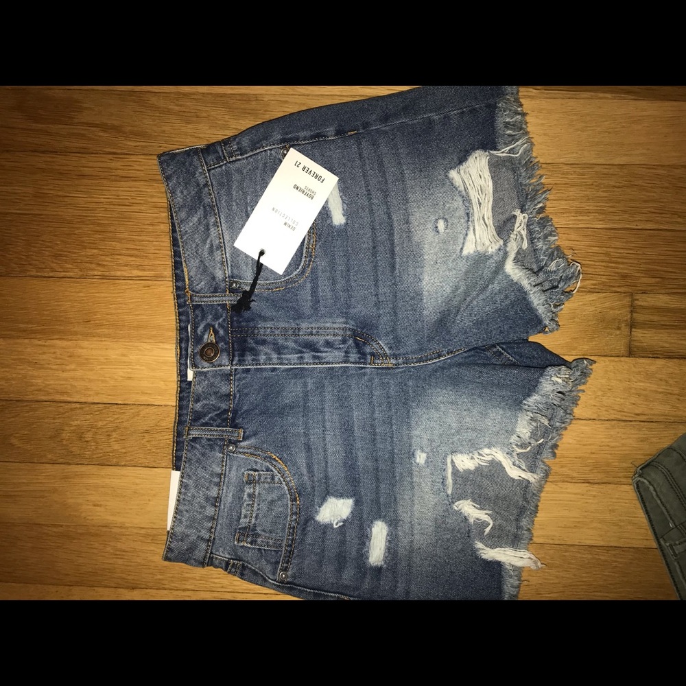 NEW WITH TAGS MOM SHORTS